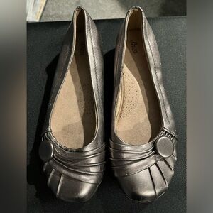 Bass women’s flats